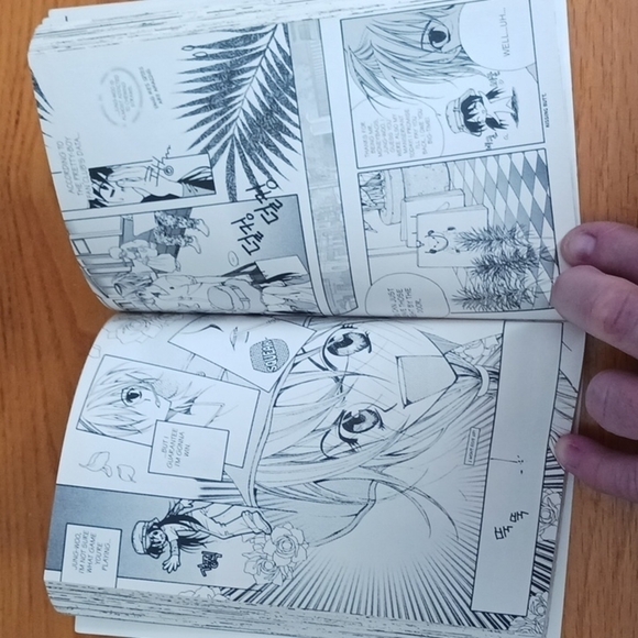 Kill Me Kiss Me Volume 4 Graphic Novel - Picture 4 of 4